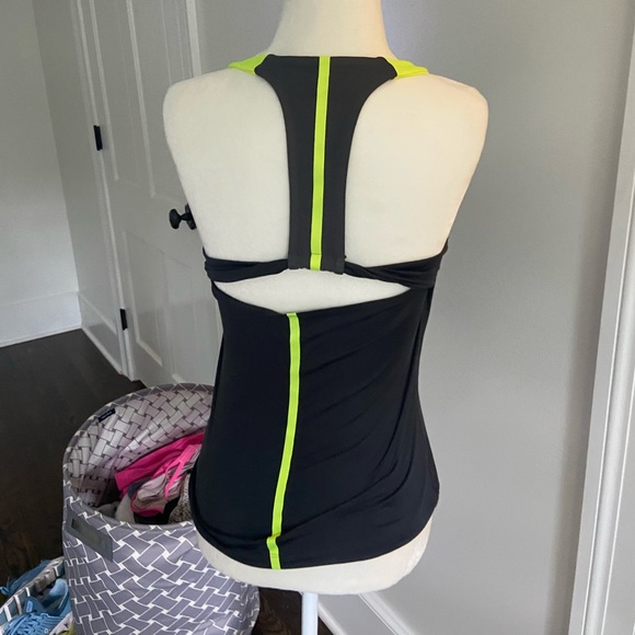 Nike Tank top - Picture 2 of 3